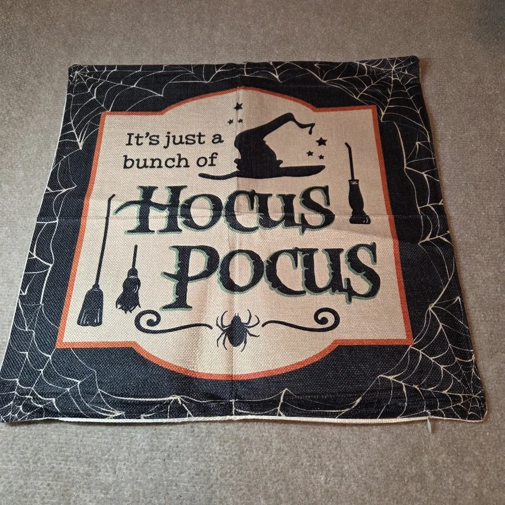 NEW Set Of 4 Halloween Pillow Cover Burlap Zipper Close 18